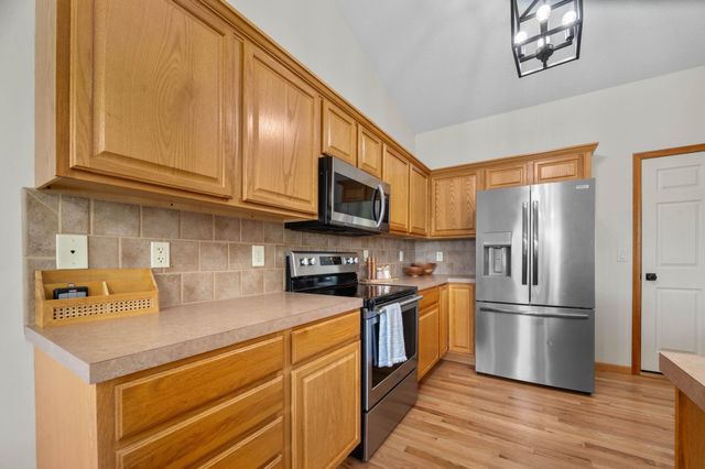 3101 Country Lane Ct, Augusta, KS 67010