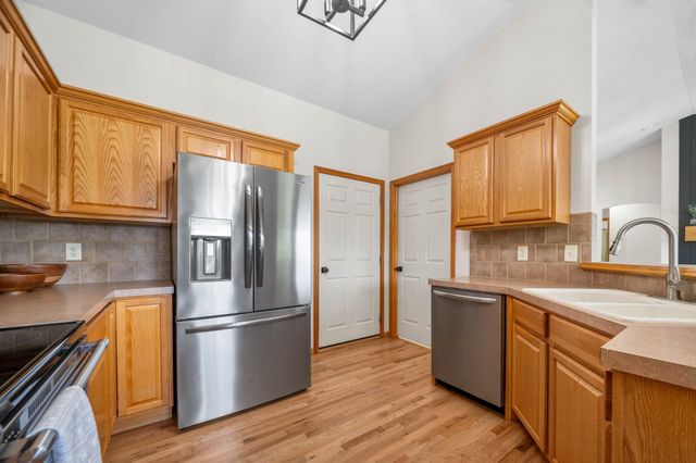 3101 Country Lane Ct, Augusta, KS 67010