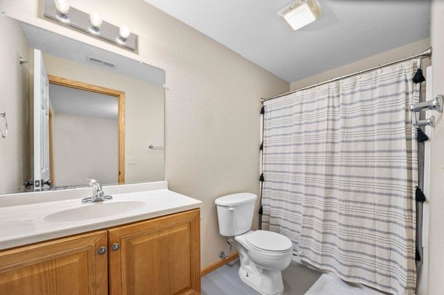 3101 Country Lane Ct, Augusta, KS 67010