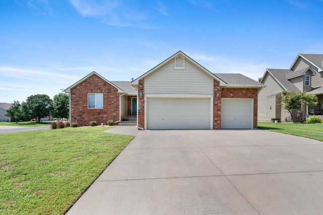 3101 Country Lane Ct, Augusta, KS 67010