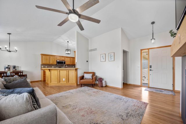 3101 Country Lane Ct, Augusta, KS 67010