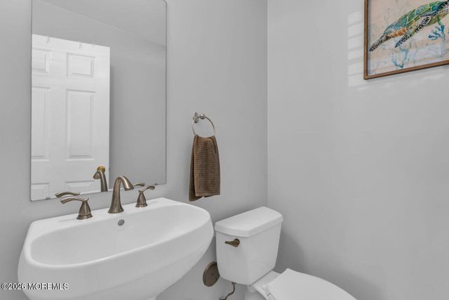 30 Saint Paul Court, Tinton Falls, NJ 07712