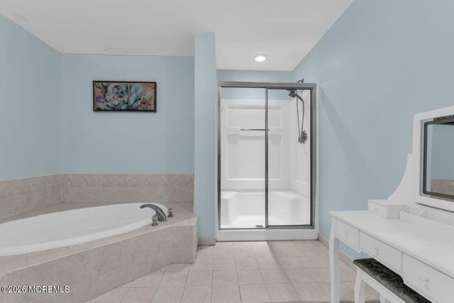 30 Saint Paul Court, Tinton Falls, NJ 07712
