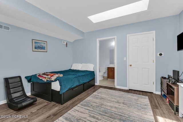 30 Saint Paul Court, Tinton Falls, NJ 07712