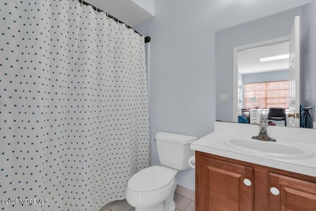 30 Saint Paul Court, Tinton Falls, NJ 07712