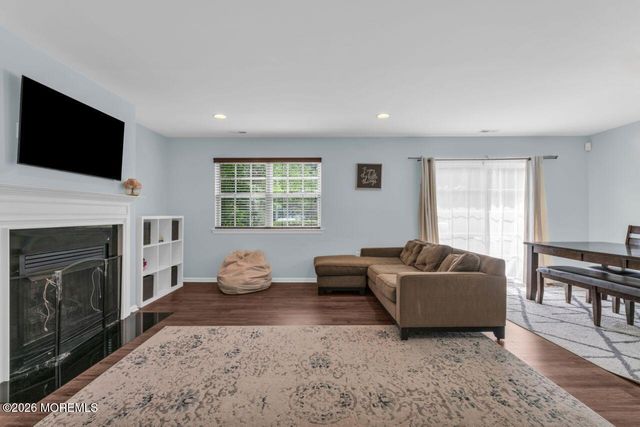 30 Saint Paul Court, Tinton Falls, NJ 07712