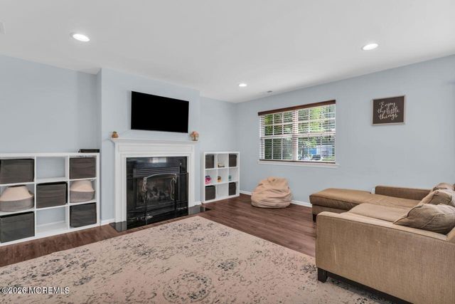 30 Saint Paul Court, Tinton Falls, NJ 07712