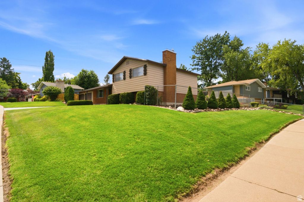 4511 S MONROE BLVD, South Ogden, UT 84403 — photo 4