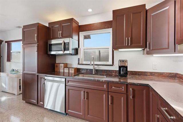 532 CRYSTAL DRIVE, Madeira Beach, FL 33708