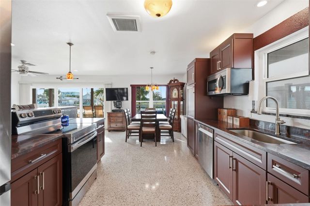 532 CRYSTAL DRIVE, Madeira Beach, FL 33708