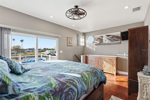 532 CRYSTAL DRIVE, Madeira Beach, FL 33708