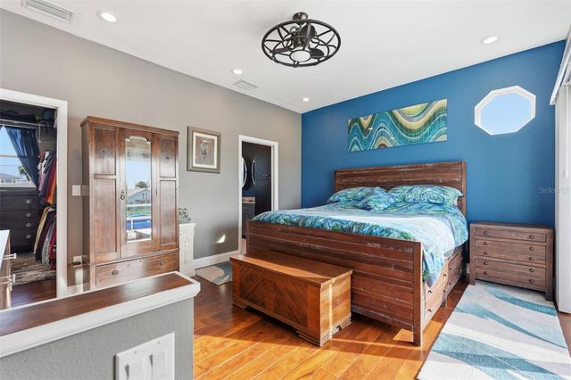 532 CRYSTAL DRIVE, Madeira Beach, FL 33708