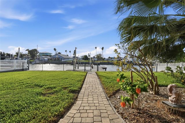 532 CRYSTAL DRIVE, Madeira Beach, FL 33708