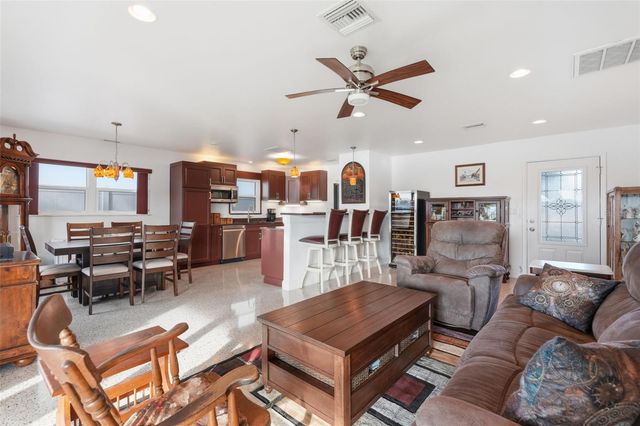 532 CRYSTAL DRIVE, Madeira Beach, FL 33708