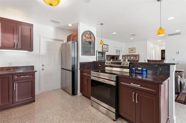 532 CRYSTAL DRIVE, Madeira Beach, FL 33708