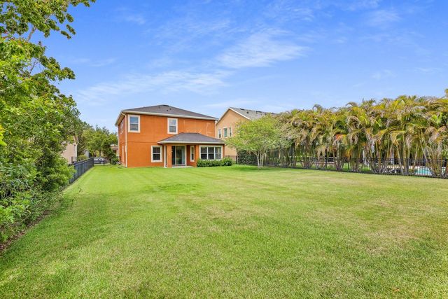 6821 PARK STRAND DRIVE, Apollo Beach, FL 33572