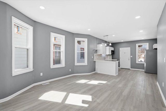 3341 Richards STREET, Milwaukee, WI 53212