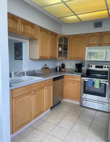 600 Egret Circle 7305, Delray Beach, FL 33444
