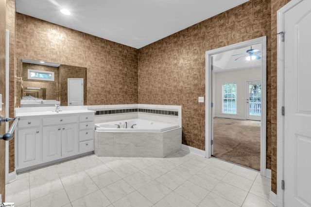643 Mount Vernon Lane, Duncan, SC 29344