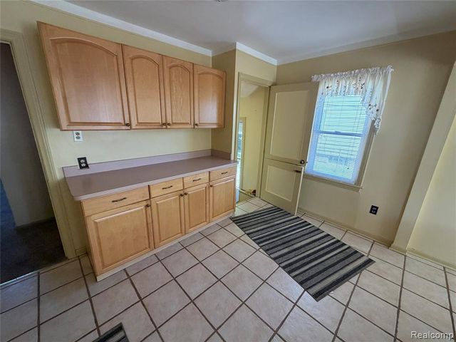22058 Tuscany Avenue, Eastpointe, MI 48021