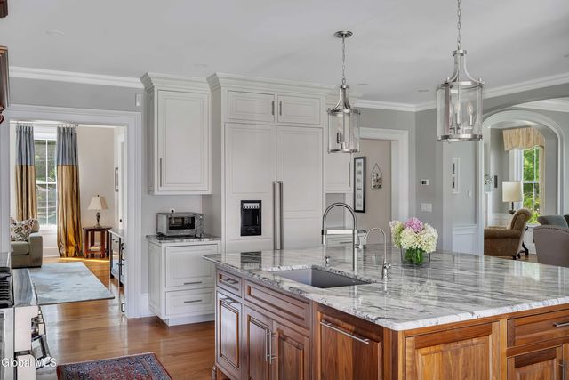 2307 Rosendale Road, Niskayuna, NY 12309