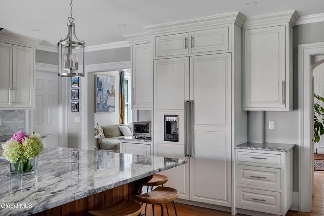 2307 Rosendale Road, Niskayuna, NY 12309