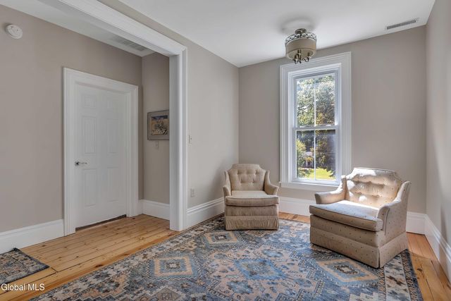 2307 Rosendale Road, Niskayuna, NY 12309