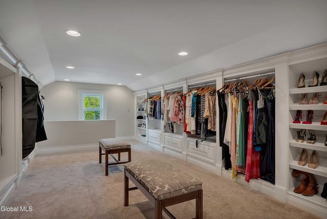 2307 Rosendale Road, Niskayuna, NY 12309