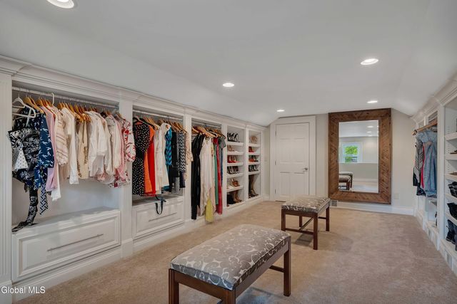 2307 Rosendale Road, Niskayuna, NY 12309