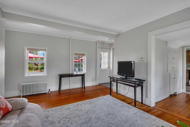 2307 Rosendale Road, Niskayuna, NY 12309