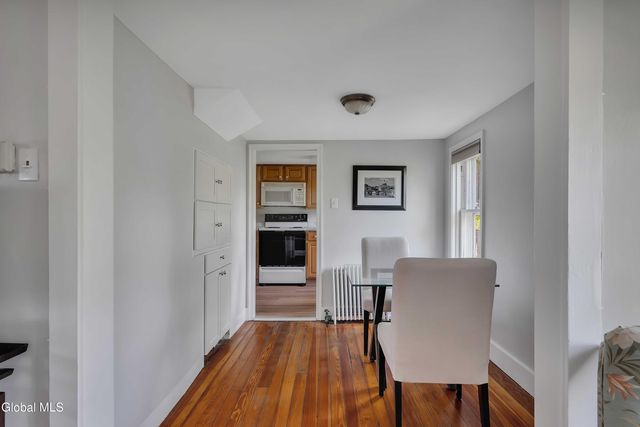 2307 Rosendale Road, Niskayuna, NY 12309