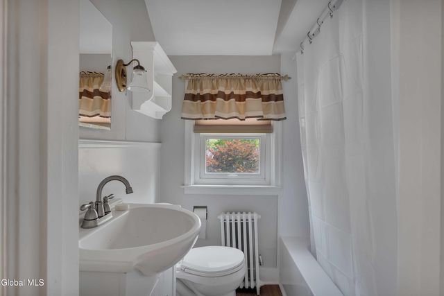 2307 Rosendale Road, Niskayuna, NY 12309