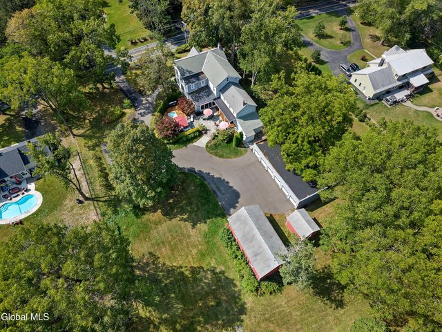 2307 Rosendale Road, Niskayuna, NY 12309