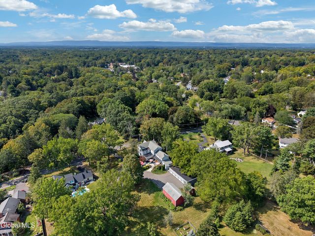 2307 Rosendale Road, Niskayuna, NY 12309