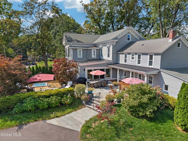 2307 Rosendale Road, Niskayuna, NY 12309