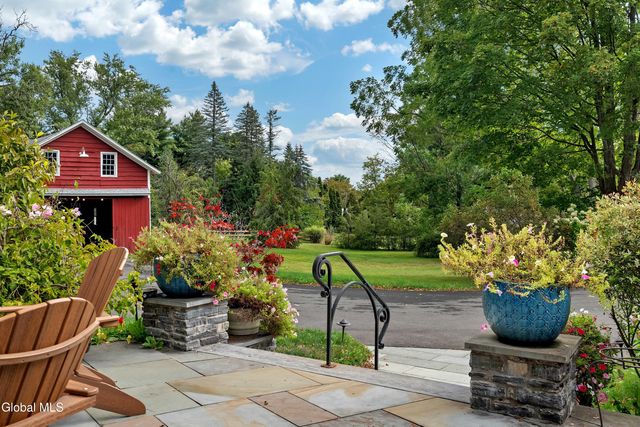 2307 Rosendale Road, Niskayuna, NY 12309