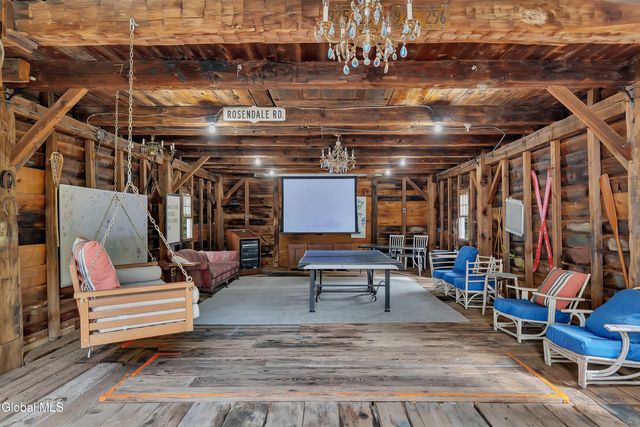 2307 Rosendale Road, Niskayuna, NY 12309