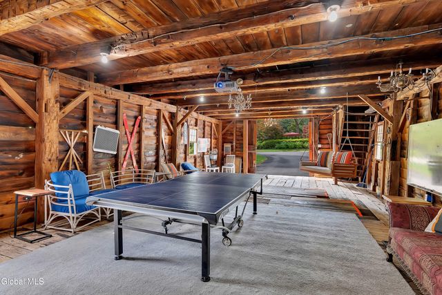 2307 Rosendale Road, Niskayuna, NY 12309