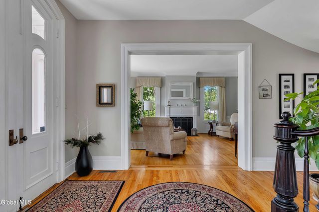 2307 Rosendale Road, Niskayuna, NY 12309