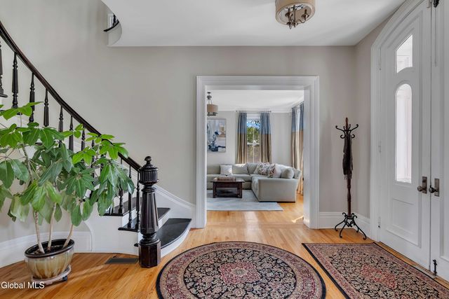 2307 Rosendale Road, Niskayuna, NY 12309