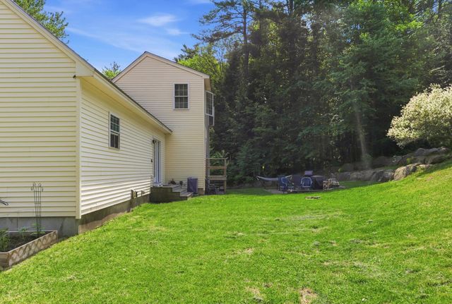 19 Meadow Lark Lane, Epsom, NH 03234