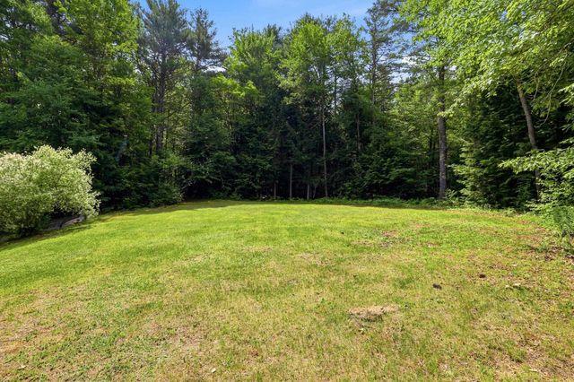 19 Meadow Lark Lane, Epsom, NH 03234