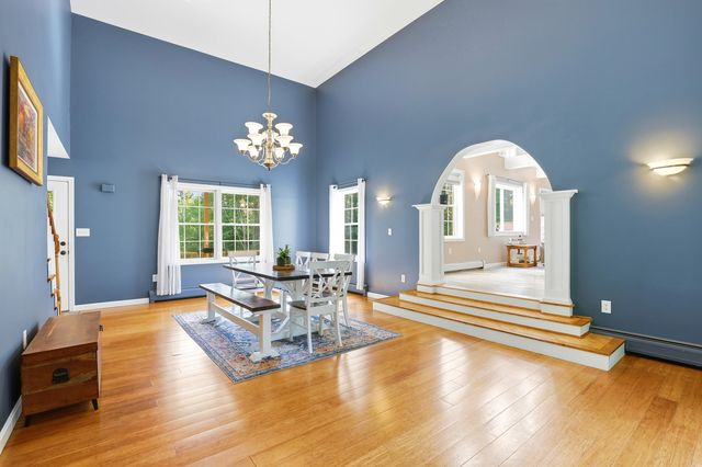 19 Meadow Lark Lane, Epsom, NH 03234