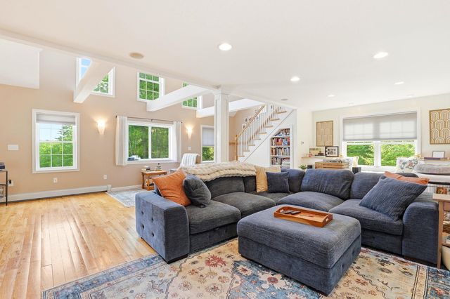 19 Meadow Lark Lane, Epsom, NH 03234