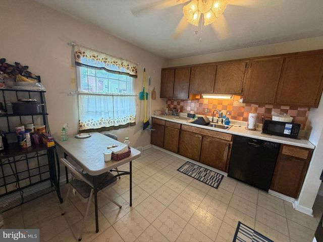 302 WENTWORTH DR, Winchester, VA 22601
