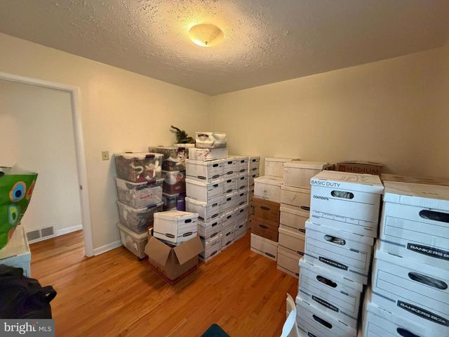 302 WENTWORTH DR, Winchester, VA 22601