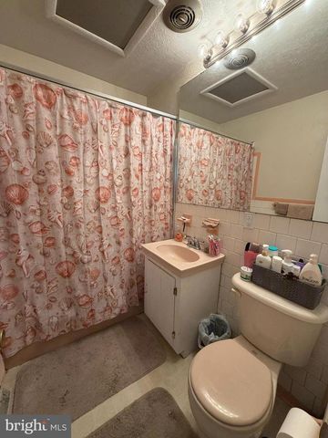 302 WENTWORTH DR, Winchester, VA 22601