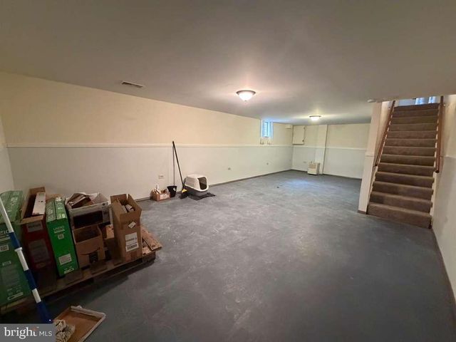 302 WENTWORTH DR, Winchester, VA 22601