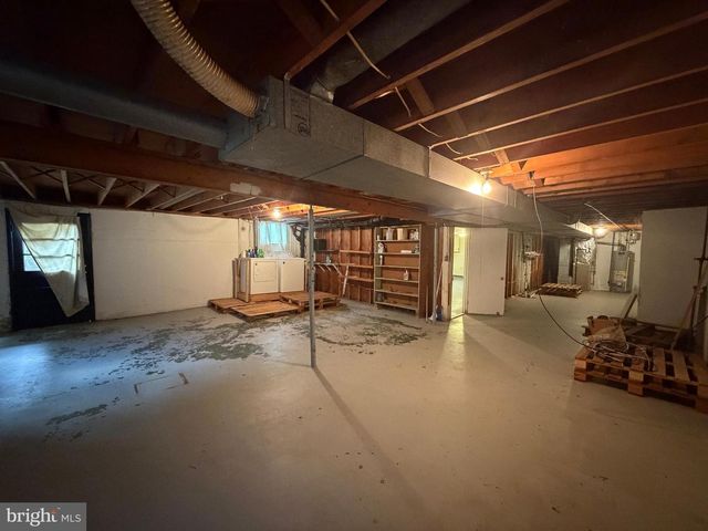 302 WENTWORTH DR, Winchester, VA 22601