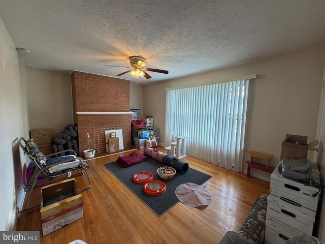 302 WENTWORTH DR, Winchester, VA 22601